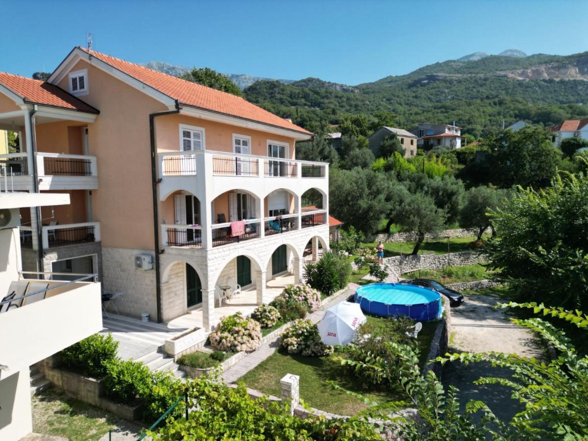 Apartmani Andrea Herceg Novi Kültér fotó
